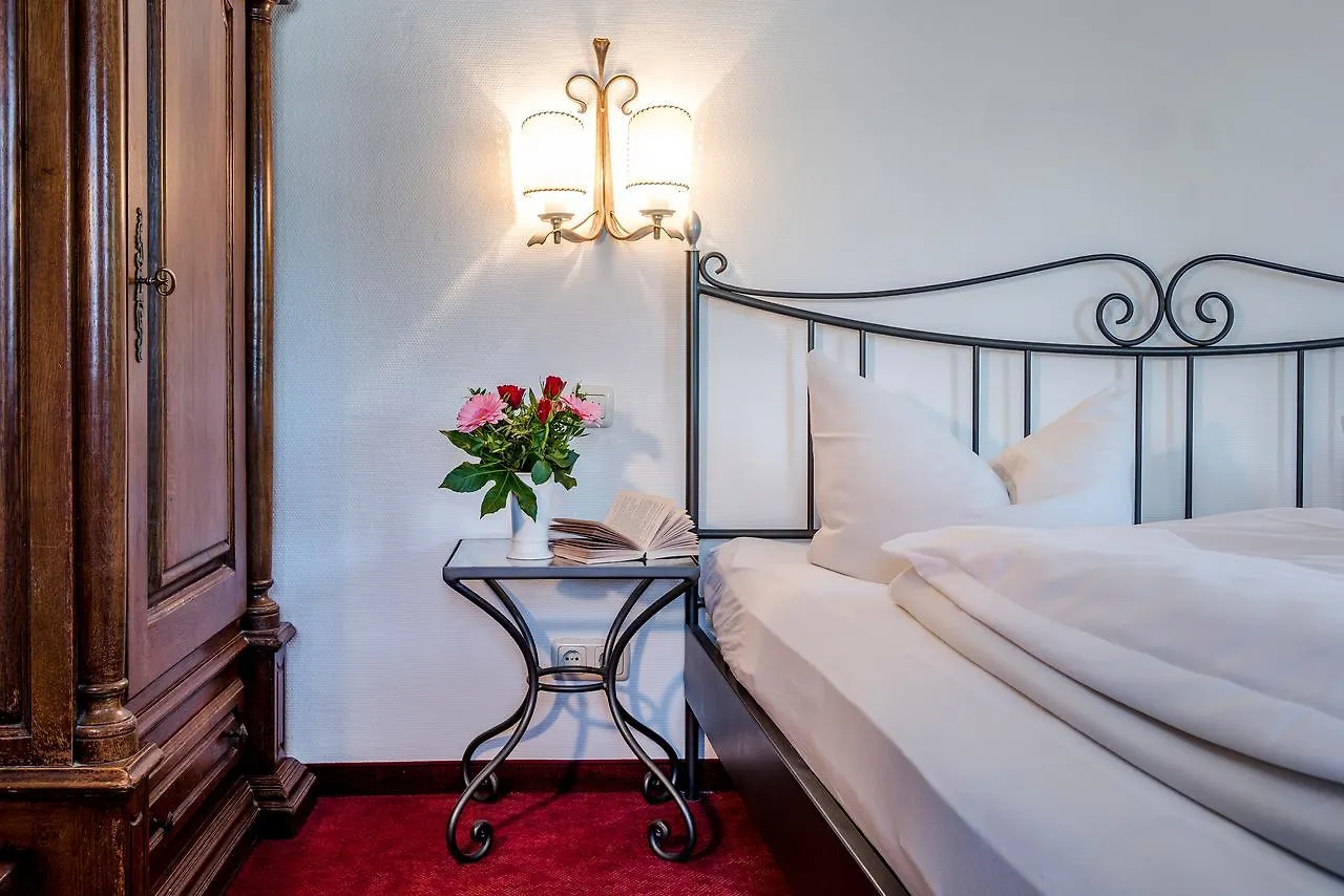 Laimer Hof Am Schloss Nymphenburg Munich 3*,