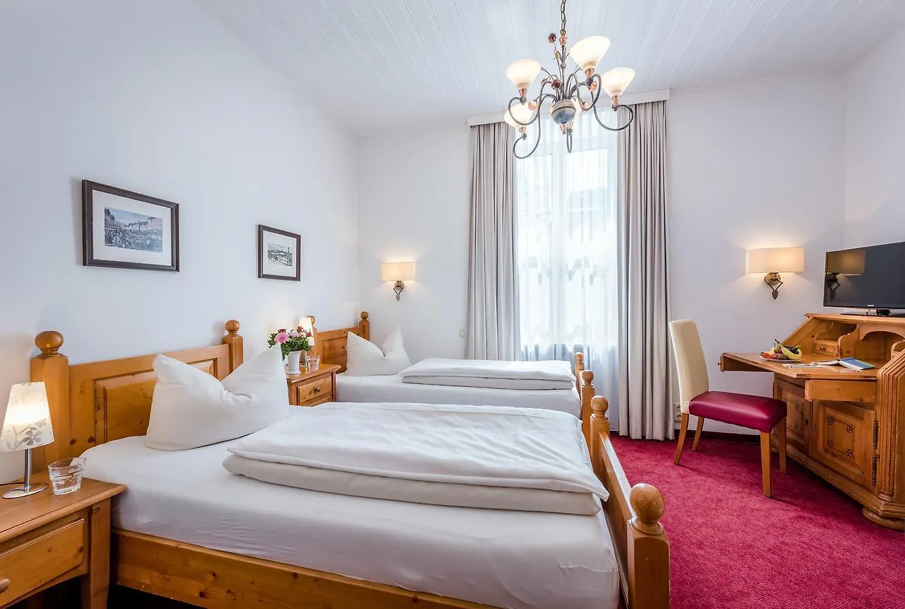 Laimer Hof Am Schloss Nymphenburg Munich 3*,