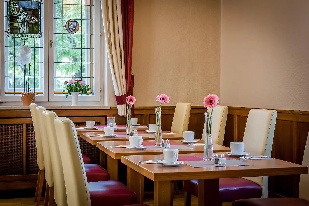 *** Hotel Laimer Hof Am Schloss Nymphenburg Munich Germany